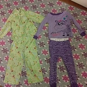 Set of 2 girls jammies. Size 3t